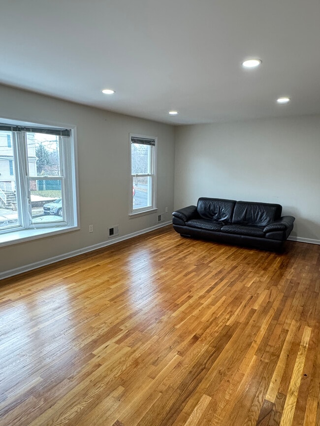 Photo - 2 Andrew Ct Unit 1