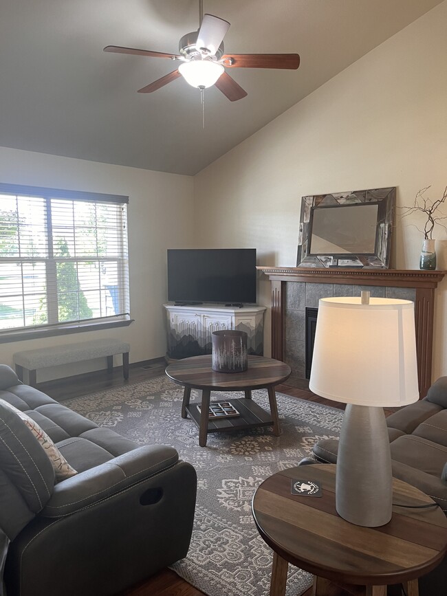 Photo - 2911 W Cranberry Ave