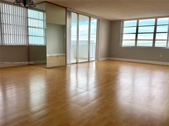 Photo - 2750 NE 183rd St Unit 2308