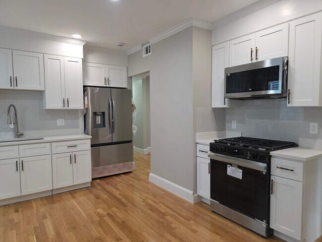 Photo - 574 Washington St Unit 2