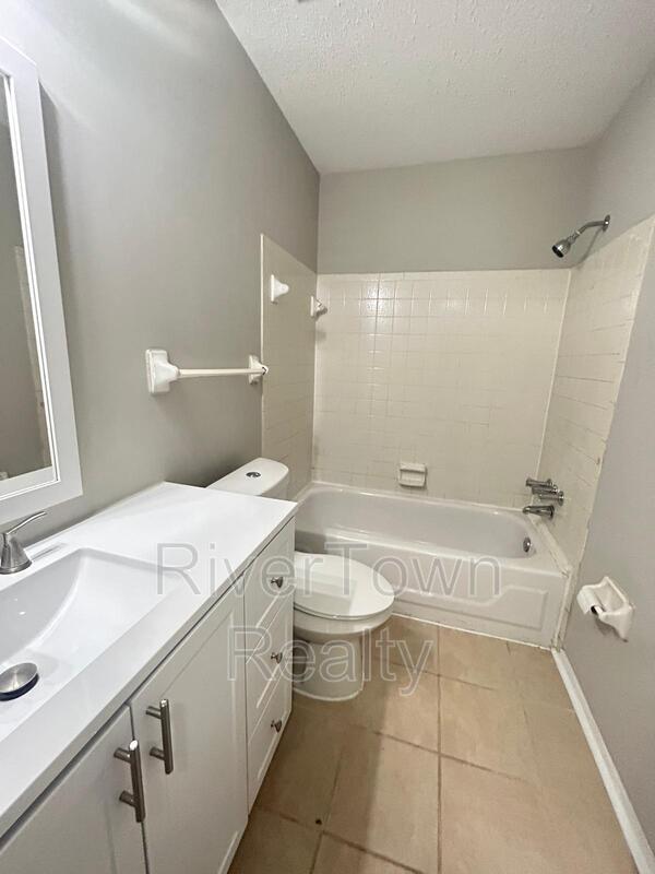 Photo - 3366 Fairbanks St