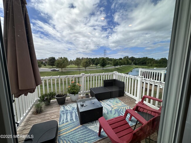 Photo - 248 Macoun Way