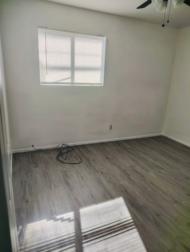 Photo - 501 Harrison Dr Unit B