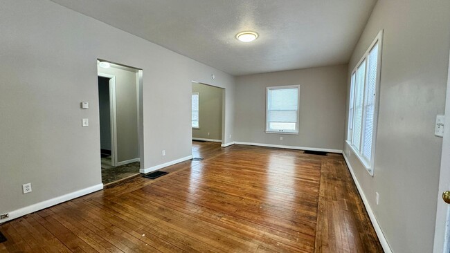 Photo - 843-845 Prince SE Unit 845 Prince SE