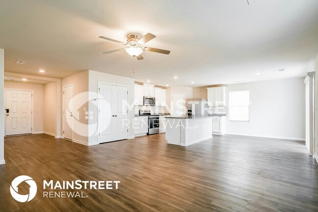 Photo - 545 Flannel Way