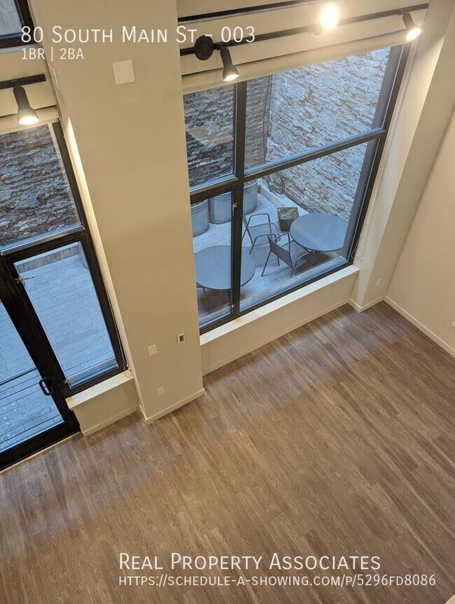 80 South Main St Apartment Unit 003 Seattle, WA