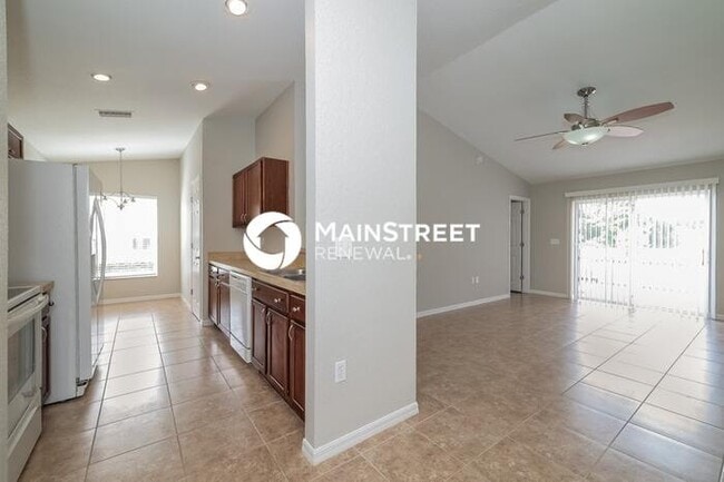 Photo - 3 Bedroom Pet-Friendly Home in Davenport, FL with Main Street Renewal