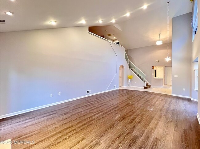 Photo - 163 Colony Ln