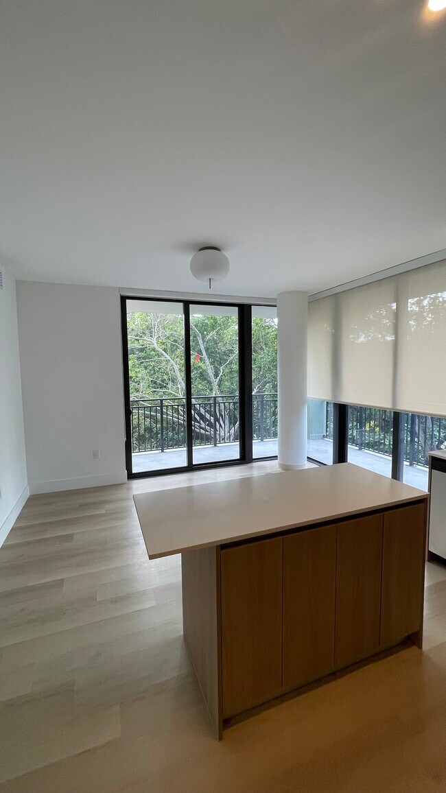 Photo - 2520 NE 184th St Unit C1