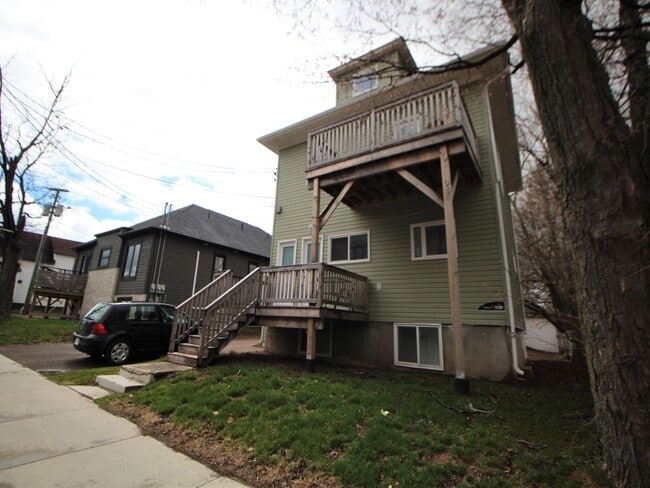 Building Photo - 222 Church St Unit C