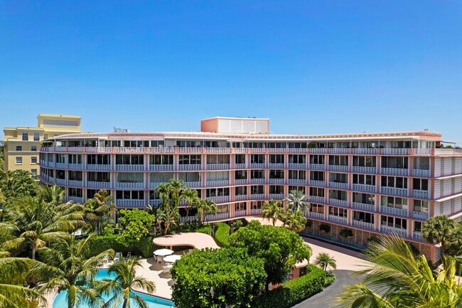 Building Photo - 315 S Lake Dr Unit 1a