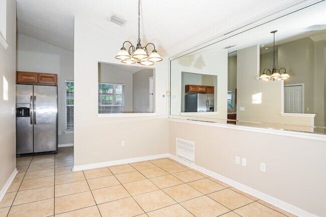 Photo - 317 Ridgewood St