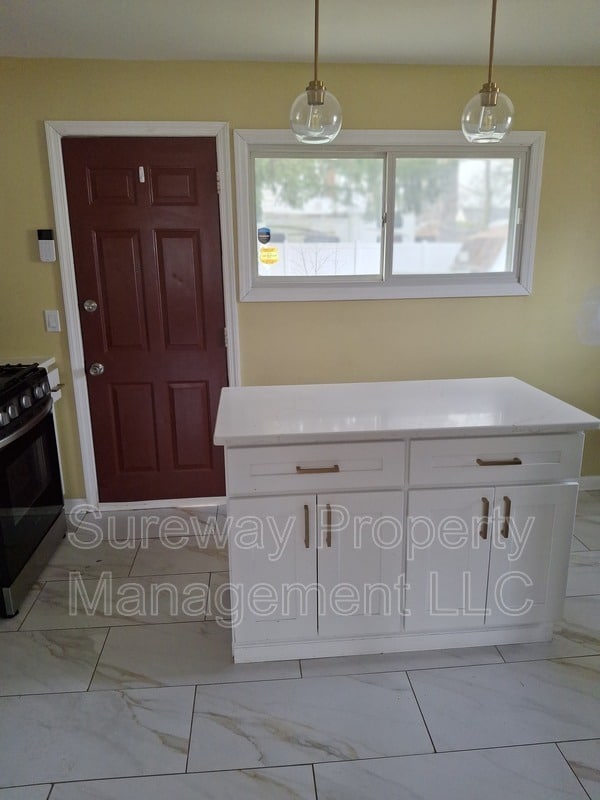 Photo - 953 Terrace Blvd