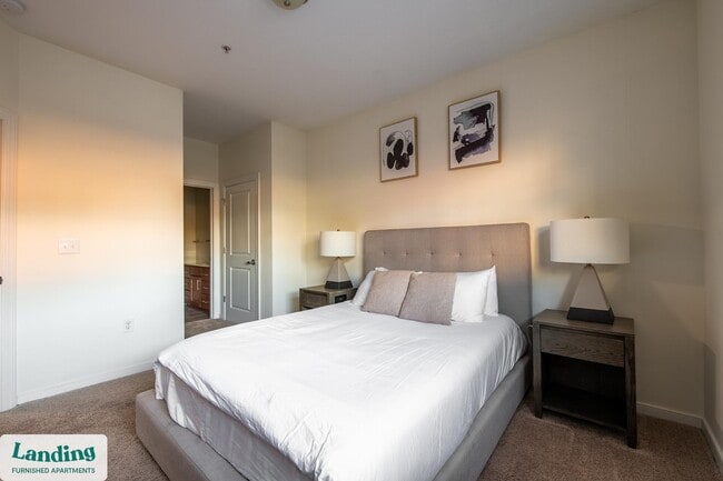 Photo - 2001 E Broad St Unidad 105