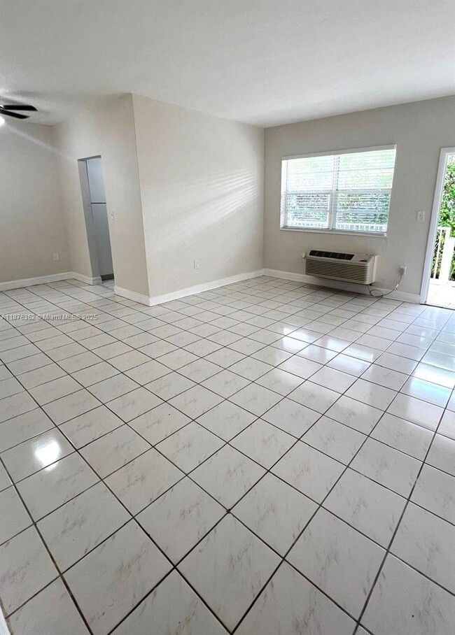 Photo - 7510 Carlyle Ave Unit 3