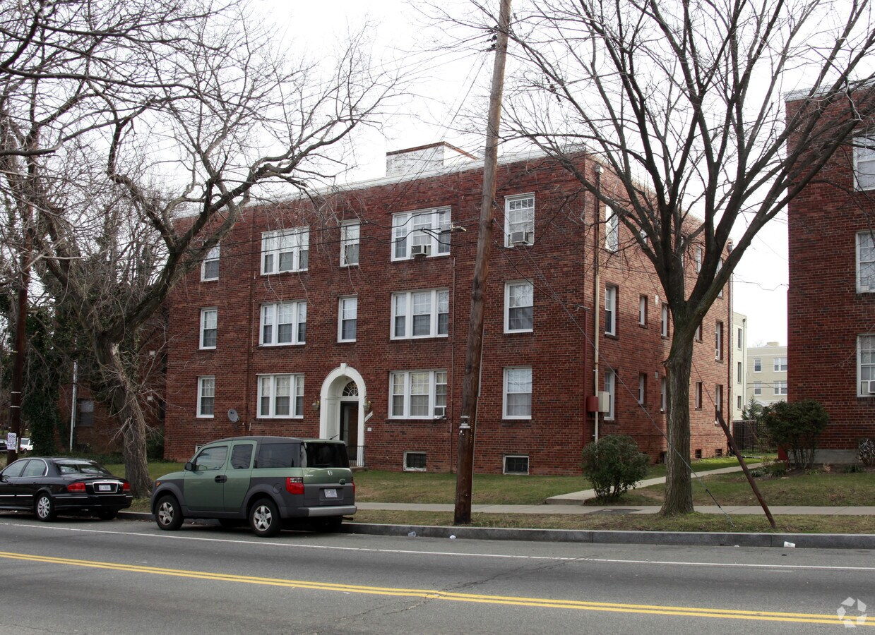 Photo - 5061 New Hampshire Ave NW Apartments