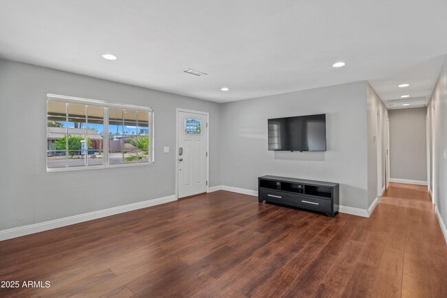 Photo - 2816 N 70th St
