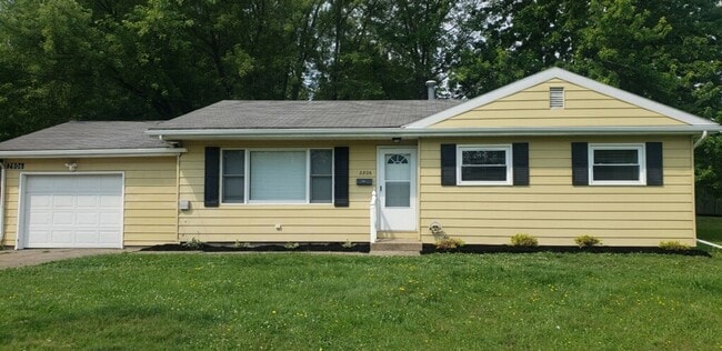 Photo - 2806 Bainbridge Ave House