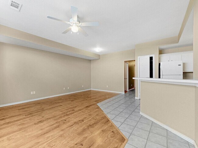 Photo - 1421 Western Oaks Ct