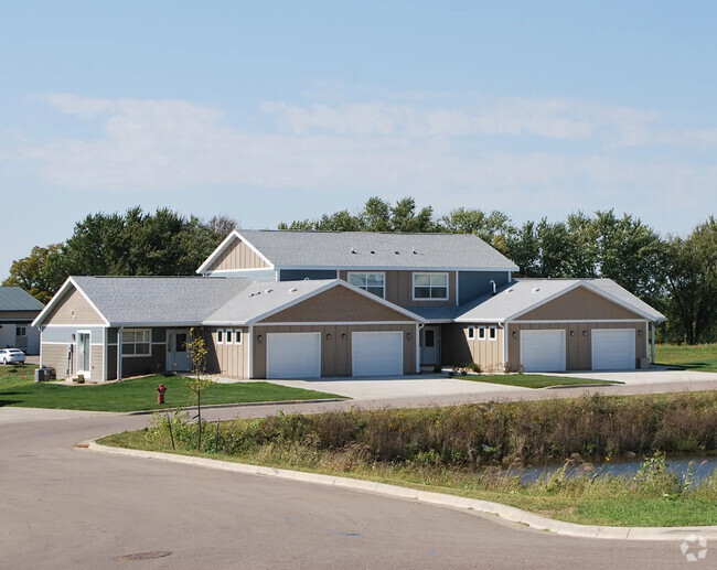 Building Photo - Eagle Ridge Townhomes
