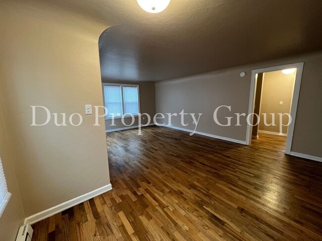 Photo - 13th &amp; Chambers Unit 13th