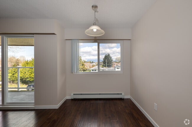 2BR, 1.5BA - 980SF - Dining Room