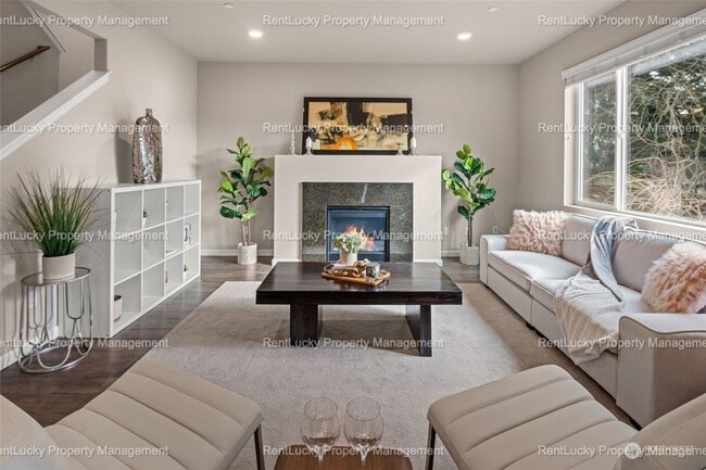 Photo - Stunning Like-New Home in Arbor Mist – Pri...