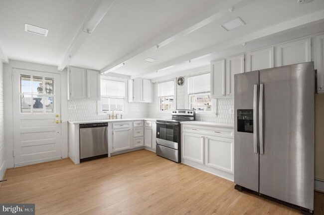 Photo - 455 Deale Rd