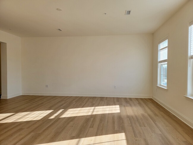 Photo - 2459 Spring Water Cir