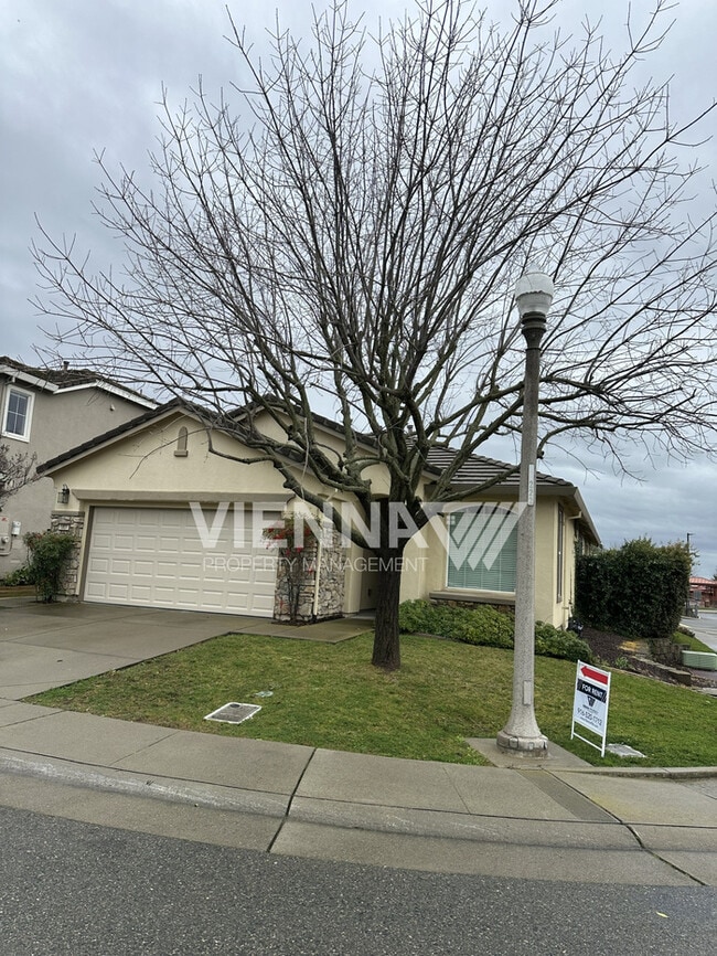 Photo - 1851 Letterkenny Dr