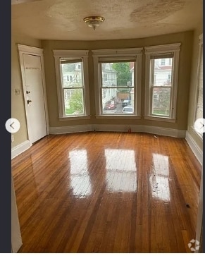 Building Photo - 121 Whittier Ave Unit 2 Rental
