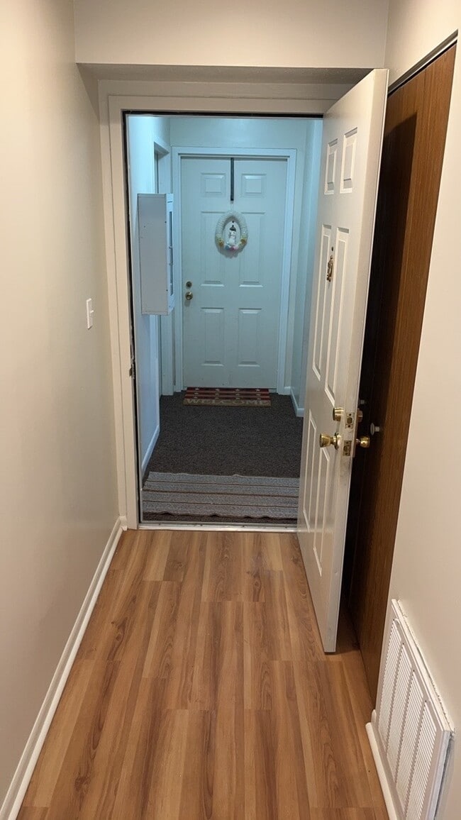 Photo - 1420 Lake Pointe Way Unit 2