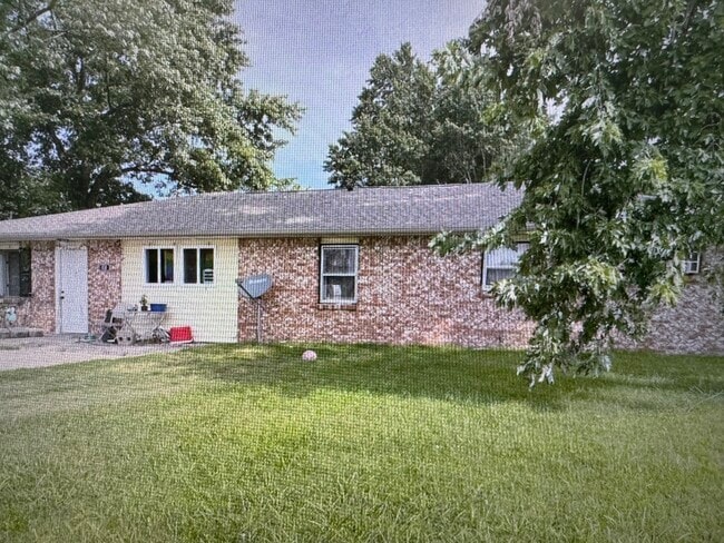 Building Photo - 512 S Randel St Rental