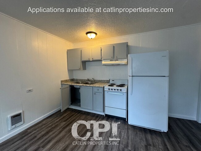 Photo - 1102 1/2 N. 2nd- Kelso, WA