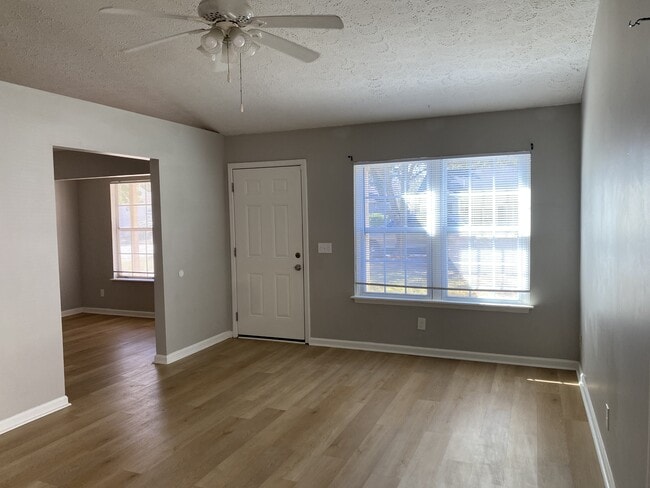 Photo - 136 Quail Hollow Dr