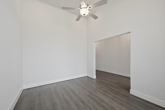 Photo - 2030 Highland Moss Rd