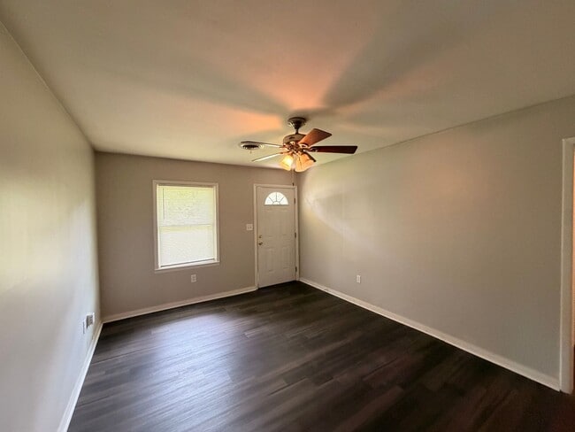 1706 Minerva Dr