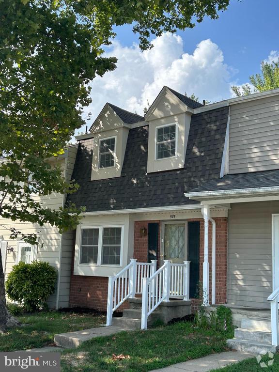 Building Photo - 576 Millshire Dr Rental