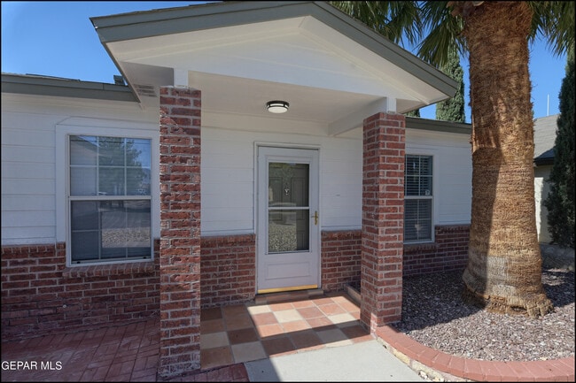 Photo - 6177 Snowy River Pl