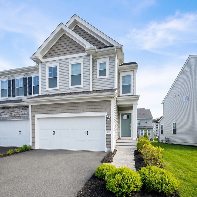 Building Photo - 131 Heron Ln