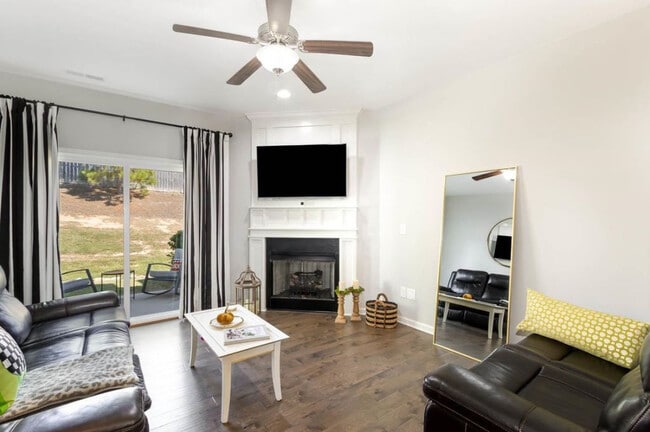 Photo - 206 Churment Ct