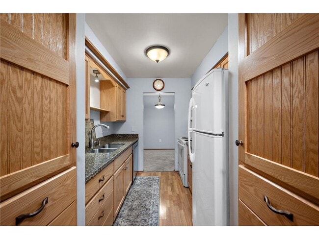 Photo - 2220 Midland Grove Rd Unit 302