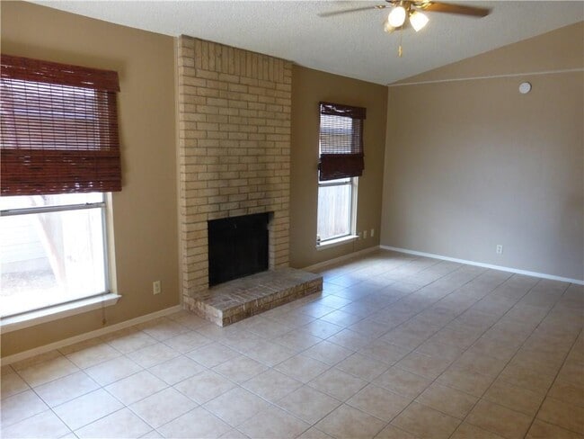 Photo - 7208 Lilac Ln