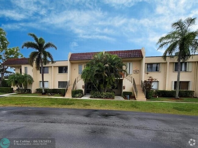 Building Photo - 16491 Blatt Blvd Unit 201 Rental