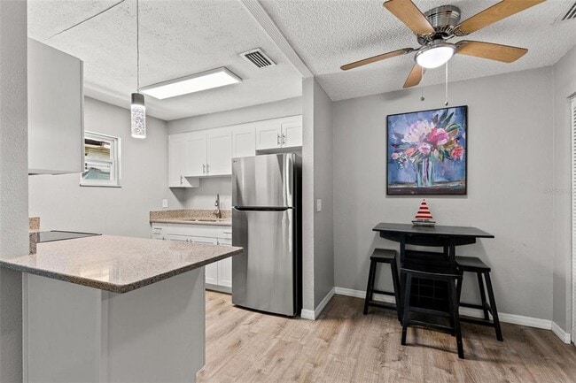 Photo - 923 E 12th Ave