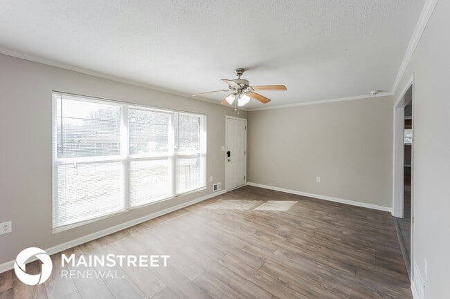 Photo - 2073 Louis Xiv Ln