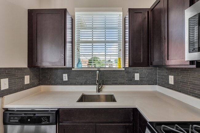 Larchmont Estates