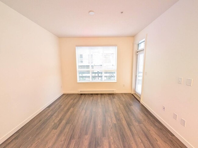 Photo - 15777-15785 85 Ave