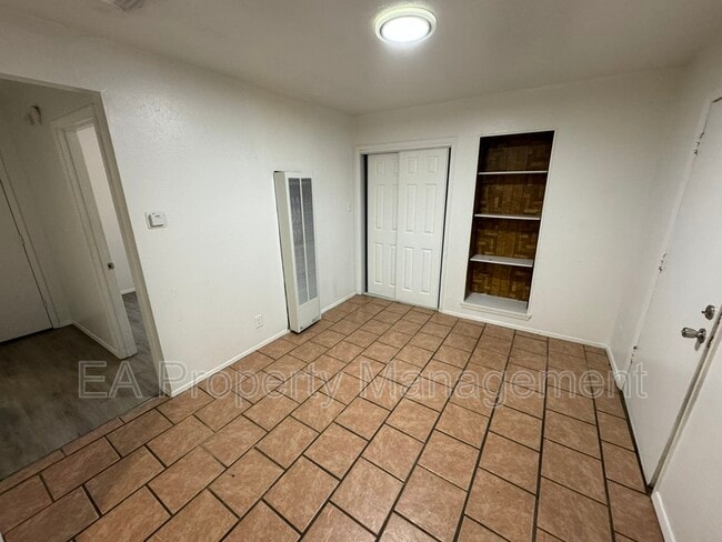 Photo - 117 40th St NW