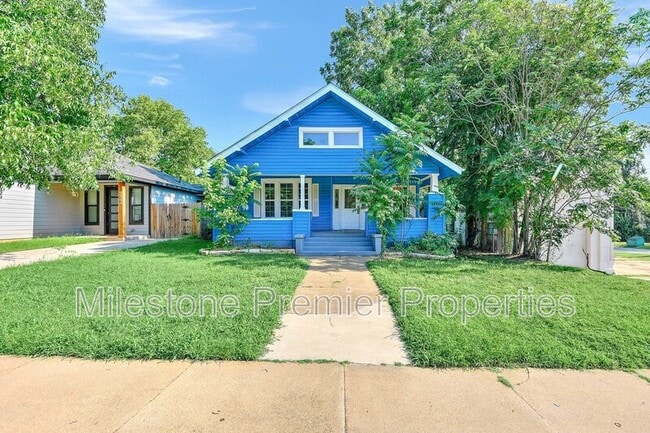 Photo - 105 W Morton St